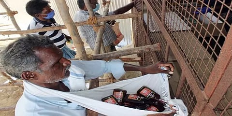 தீவிரமான ஊரடங்கு அறிவிப்பு எதிரொலி : பல கோடி ரூபாய்க்கு அதிகரித்த டாஸ்மாக் விற்பனை