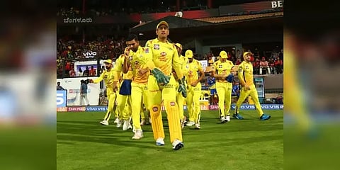 சென்னை சூப்பர் கிங்ஸ் அணியின் மருத்துவர் இடைநீக்கம்