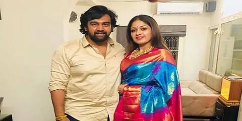 "என் மூச்சு இருக்கும் வரை நீயும் வாழ்வாய்"- மறைந்த நடிகர் சிரஞ்ஜீவி சர்ஜா மனைவி உருக்கம் !