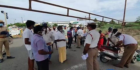 சென்னையில் போலீஸ் தீவிர வாகன சோதனை : 100க்கும் மேற்பட்ட பைக்குகள் பறிமுதல்