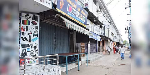 வேலூரில் வாரத்தில் 3 நாட்கள் மட்டுமே கடைகள் திறப்பு : ஆட்சியர் அறிவிப்பு