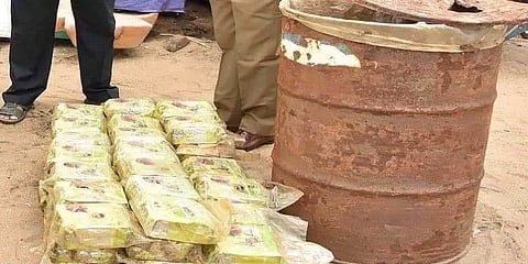 மாமல்லபுரத்தில் ரூ.230 கோடி மதிப்புள்ள ஹெராயினுடன் கரை ஒதுங்கிய மர்ம ட்ரம்!!