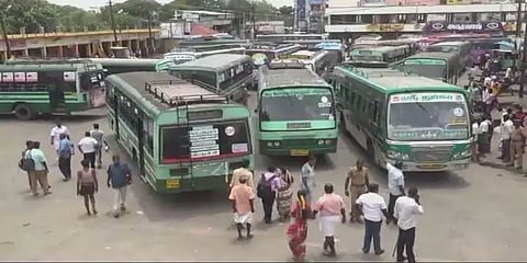 கடலூர்: பேருந்தில் பயணம் செய்த நபருக்கு கொரோனா- அலறியடித்து ஓட்டம் பிடித்த பயணிகள்