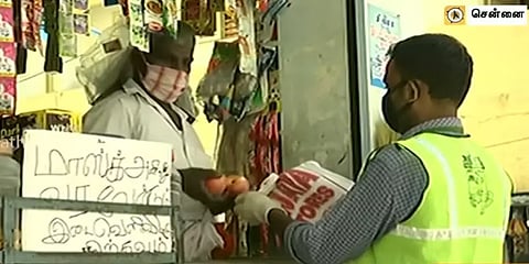 கொரோனா கட்டுப்பாட்டு பகுதிகளில் உதவும் 4 ஆயிரம் தன்னார்வலர்கள்