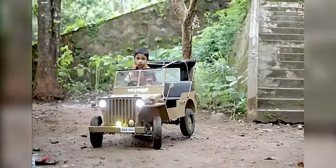 மோகன்லால் படத்தைப் பார்த்து குட்டி ஜீப்பை உருவாக்கிய கேரள சிறுவன் - இணையவாசிகள் பாராட்டு!