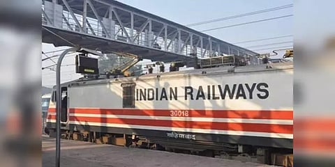 வரலாற்றில் முதல்முறையாகச் சரியான நேரத்திற்கு வந்து சேர்ந்த இந்திய ரயில்கள்