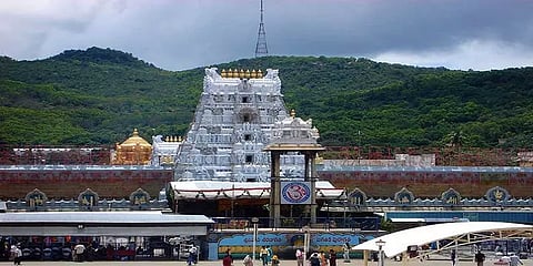 திருப்பதி கோயில் அர்ச்சகர் உள்ளிட்ட 10 பேருக்கு கொரோனா உறுதி!