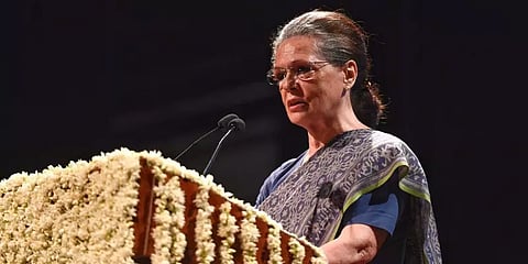 'இட ஒதுக்கீடு சலுகையை வழங்க மறுப்பது அரசியல் சாசனத்துக்கு எதிரானது' - சோனியா காந்தி கடிதம்