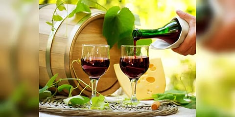 மது கலந்த போதை பழச்சாறு தயாரிப்பு : சென்னையில் இருவர் கைது