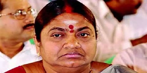 முன்னாள் அமைச்சரான பா.வளர்மதிக்கு கொரோனா பாதிப்பு