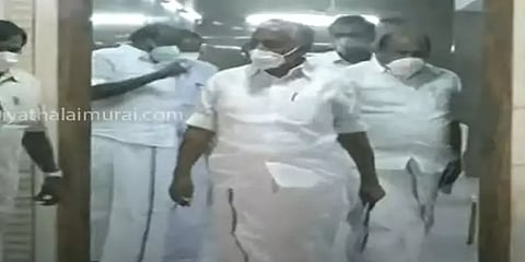 அதிமுகவில் நிர்வாக மாற்றங்கள்? ஐவர் குழு திடீர் ஆலோசனை