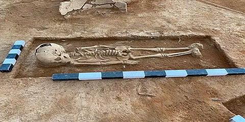 குழந்தையின் முழுமையான எலும்புக்கூடு - கொந்தகை அகழாய்வில் கண்டெடுப்பு..!