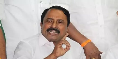 ஆன்லைன் வகுப்புகள் அல்ல; டிவி மூலமாகவே பாடம் : அமைச்சர் செங்கோட்டையன் விளக்கம்