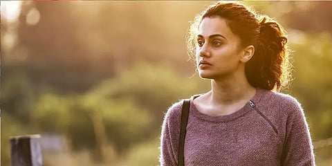 விகாஷ் துபே என்கவுன்ட்டர்: பாலிவுட்டுடன் ஒப்பிட்டு கருத்து தெரிவித்த நடிகை டாப்சி!!