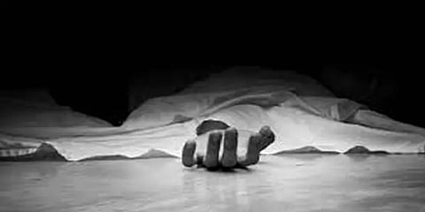 3 ஆண்களுக்கு செல்ஃபி வீடியோ அனுப்பி விட்டு தற்கொலை செய்துகொண்ட இளம்பெண்!!