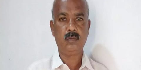 ஆர்சனிகம் ஆல்பம் மாத்திரையை மக்களுக்கு இலவசமாக விநியோகிக்கும் சமூக ஆர்வலர்..!