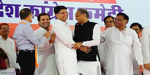 ராஜஸ்தானில் காங்கிரஸ் ஆட்சிக்கு சிக்கல் - சமாதான முயற்சியில் தலைவர்கள்..!