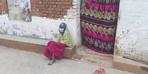 கொரோனாவை வென்று விட்டேன்: வாழ்வாதாரத்தை வெல்ல முடியவில்லை - உதவி நாடும் 103 வயது மூதாட்டி