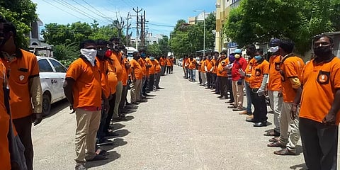 சம்பளத்தை குறைத்த ஸ்விகி நிறுவனம் : போராட்டத்தில் குதித்த ஊழியர்கள்