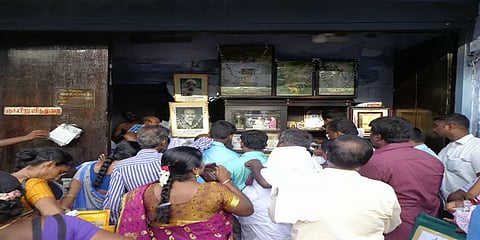 மீண்டும் திறக்கப்பட்ட நெல்லை இருட்டுக்கடை அல்வா!