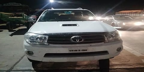 சென்னை அருகே காரில் சிக்கிய ரூ. 1 கோடி : ஆந்திர எம்.எல்.ஏவுக்கு தொடர்பா?