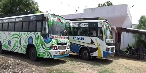 ஊரடங்கால் நிறுத்தி வைக்கப்பட்ட தனியார் பேருந்துகளில் இருந்த டிவி, ஸ்பீக்கர் திருட்டு