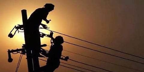 தஞ்சாவூரில் 10 நாட்கள் மின்வெட்டா?: விளக்கமளித்த மின்சாரவாரியம்!