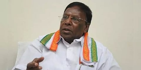 புதுச்சேரியில் கல்லூரிக் கட்டணம் ரத்து : யாருக்கெல்லாம் தெரியுமா?