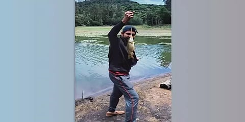 சூரி, விமல் கொடைக்கானல் சென்ற விவகாரம் : 2 வனக்காவலர்கள் பணியிடைநீக்கம்