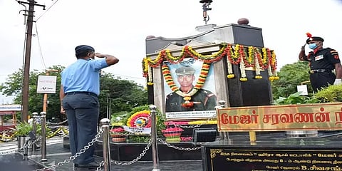 கார்கில் போர் வெற்றி தினம்- திருச்சியில் மேஜர் சரவணன் நினைவுத் தூணில் அதிகாரிகள் மரியாதை