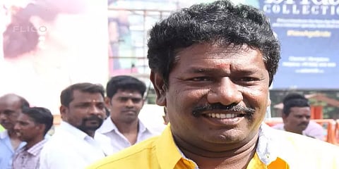 "புராண காலத்திலிருந்தே தமிழர்கள் புறக்கணிக்கப்படுகிறார்கள்" நடிகர் கருணாஸ் !