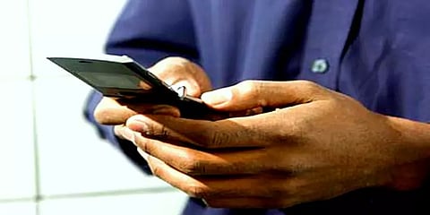 சென்னை : ஜம்மு காஷ்மீரின் முன்னாள் முதல்வர் மகளிடம் மர்ம நபர்கள் ஆபாச பேச்சு