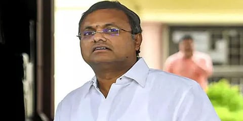 சசிகலா வந்தவுடன் அமமுக-அதிமுக ஒன்றிணைந்து செயல்படும் - கார்த்தி சிதம்பரம்