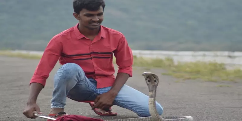 “பாம்புகளை பாதுகாப்பது நம் கடமை”-‘பாம்புகளின் தோழன்’ தென்காசி ஷேக்!