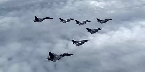 இந்திய வான் எல்லைக்குள் சீறி வரும் ரஃபேல் - வீடியோ வெளியிட்ட பாதுகாப்பு அமைச்சகம்