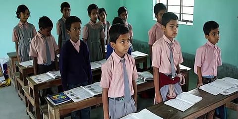 மத்திய அரசின் புதிய கல்விக்கொள்கையில் மும்மொழி கொள்கை அறிமுகம்!விருப்ப பாடமாக சமஸ்கிருதம்?