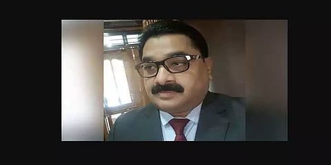 ’ஒரு பூஜை போட்டால் சரியாகிடும்’ நீதிபதி, அவரது மகனை கொன்ற வழக்கில் சிக்கிய பெண் மந்திரவாதி