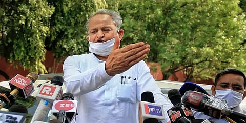 ’’ஒரு எம்.எல்.ஏவுக்கு 15 கோடி ரேட்’’ – ராஜஸ்தானில் அரங்கேறும் குதிரைபேர அரசியல்