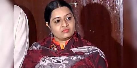 ஜெயலலிதாவின் வேதா இல்லம் அரசுடமையாக்கப்பட்டதை எதிர்த்து ஜெ.தீபா மனு