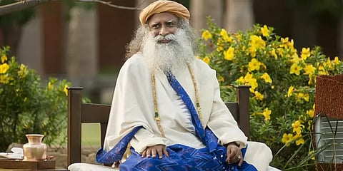 இளைஞர்கள் மாதத்தில் ஒரு நாளாவது கிராமங்களுக்கு செல்ல வேண்டும் - ஜகி வாசுதேவ்