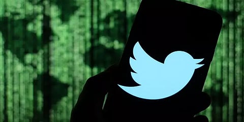 உலகை உலுக்கிய ட்விட்டர் ஹேக்: மூளையாக செயல்பட்ட 17 வயது சிறுவன் கைது!