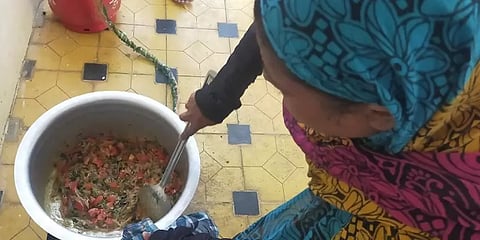 கொரோனாவால் உறவுகள், நண்பர்களோடு பக்ரீத் கொண்டாட முடியவில்லை: வீட்டிலேயே கொண்டாடிய மக்கள்