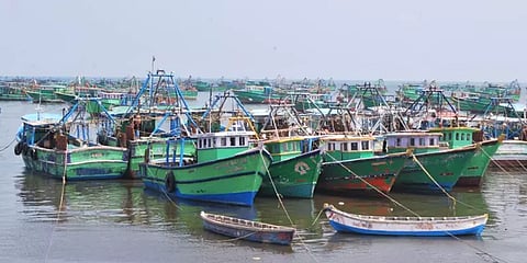 தஞ்சை,புதுகை,இராமநாதபுரம் மாவட்ட மீனவர்களின் வேலைநிறுத்த போராட்டம் வாபஸ்