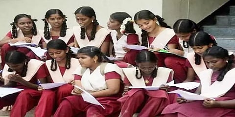 அரசுப் பள்ளிகளில் மாணவர் சேர்க்கை: விரைவில் நடத்த பெற்றோர்கள் கோரிக்கை