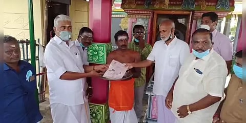 இந்து கோயிலுக்கு நிலம் வழங்கிய இஸ்லாமியர் : நெகிழ்ச்சி சம்பவம்