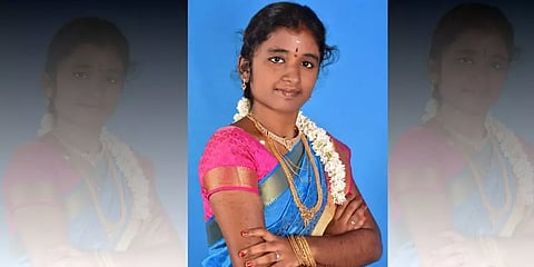 தென்காசியில் இளம்பெண் சாவில் மர்மம்; வரதட்சணை கேட்டு துன்புறுத்தியதாக தந்தை புகார்!
