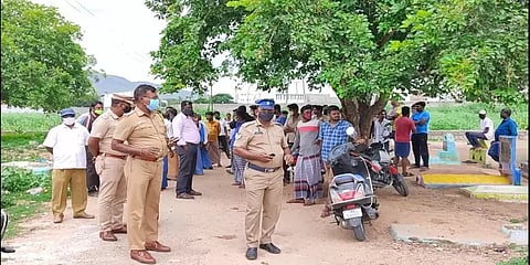 கொரோனாவால் இறந்தவரின் உடலை புதைக்க எதிர்ப்பு.. வாணியம்பாடியில் பரபரப்பு