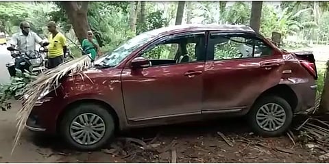 பிறந்த நாளை கொண்டாடிவிட்டு அதிவேக கார் பயணம் : 4 இளைஞர்கள் பலி