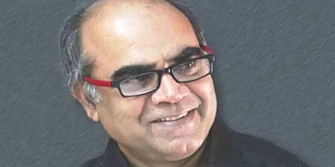 அக்சய் குமாருடன் வெளிநாடு பறந்த தலைவாசல் விஜய் !