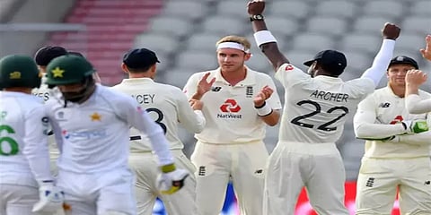 எப்படி இருந்த மேட்ச் இப்படி ஆகிடுச்சே ?? வருத்தத்தில் பாக். ரசிகர்கள் !!